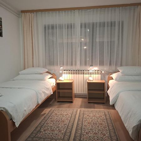 זאגרב Apartments Maximir מראה חיצוני תמונה