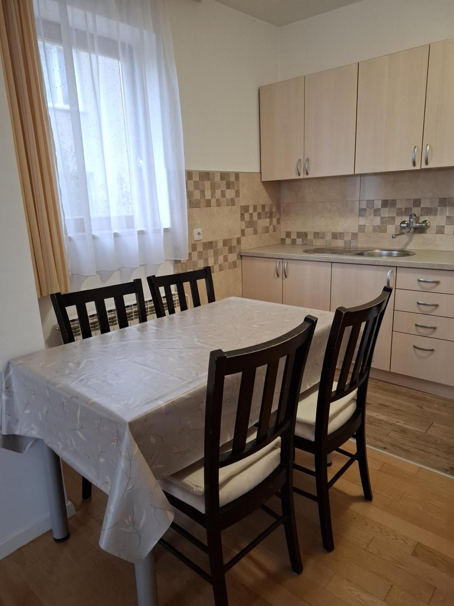 זאגרב Apartments Maximir מראה חיצוני תמונה
